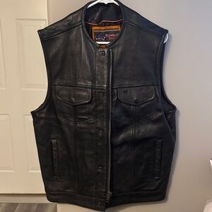Daniel Smart Men's Black Leather Vest